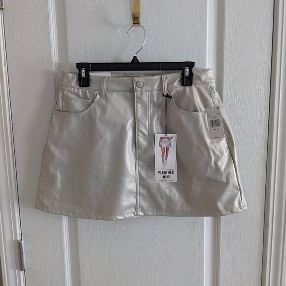 Vanilla Star NWT Pleather Mini Sz 12 - Picture 3 of 6